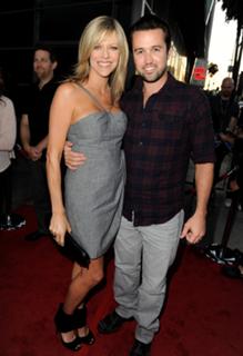 Kaitlin Olson feet photo thumbnail