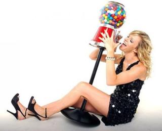 Kaitlin Olson feet photo thumbnail