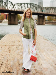 Kaitlin Olson feet photo thumbnail