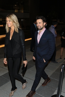 Kaitlin Olson feet photo thumbnail