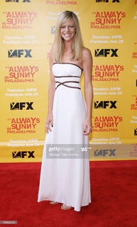 Kaitlin Olson feet photo thumbnail