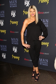 Kaitlin Olson feet photo thumbnail