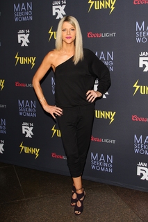 Kaitlin Olson feet photo thumbnail