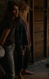 Kaitlin Olson feet photo 2