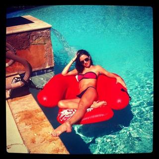 Kaitlyn Bristowe feet photo 15
