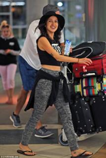 Kaitlyn Bristowe feet photo 16