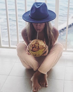 Kaitlyn Bristowe feet photo 19
