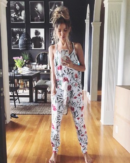 Kaitlyn Bristowe feet photo 16