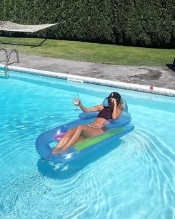 Kaitlyn Bristowe feet photo 3