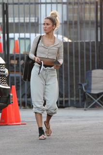 Kaitlyn Bristowe feet photo 4