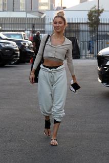 Kaitlyn Bristowe feet photo 2
