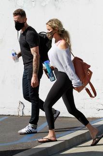 Kaitlyn Bristowe feet photo 15