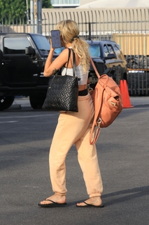 Kaitlyn Bristowe feet photo 18