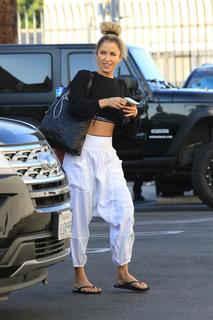 Kaitlyn Bristowe feet photo 16