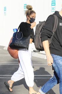 Kaitlyn Bristowe feet photo 14