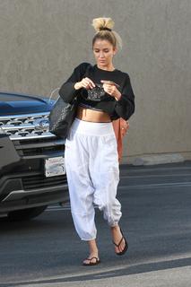 Kaitlyn Bristowe feet photo 12