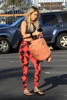 Kaitlyn Bristowe feet photo 9