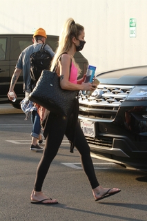 Kaitlyn Bristowe feet photo 16