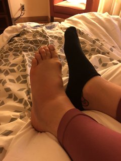 Kaitlyn Chookagian feet photo 17