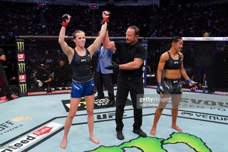Kaitlyn Chookagian feet photo 15