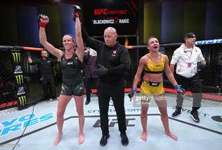 Kaitlyn Chookagian feet photo 17