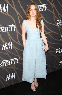 Kaitlyn Dever feet photo thumbnail