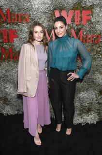 Kaitlyn Dever feet photo thumbnail