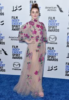 Kaitlyn Dever feet photo thumbnail