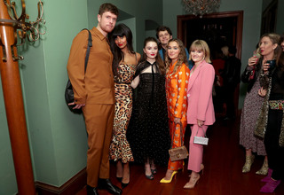 Kaitlyn Dever feet photo thumbnail