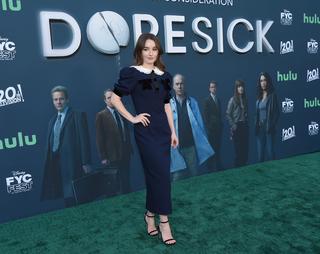 Kaitlyn Dever feet photo thumbnail