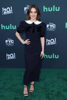 Kaitlyn Dever feet photo thumbnail
