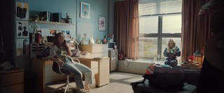 Kaitlyn Dever feet photo thumbnail