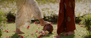 Kaitlyn Dever feet photo thumbnail
