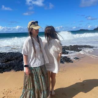 Kaitlyn Dever feet photo thumbnail