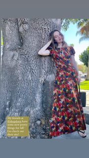 Kaitlyn Dever feet photo thumbnail