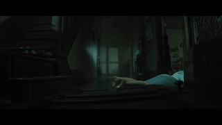 Kaitlyn Dever feet photo thumbnail
