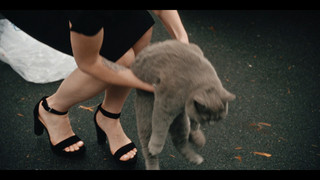 Kaitlyn Dever feet photo thumbnail