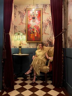 Kaitlyn Dever feet photo 1