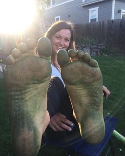 Kaitlyn Farrington feet photo 1