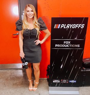 Kaitlyn Vincie feet photo 6