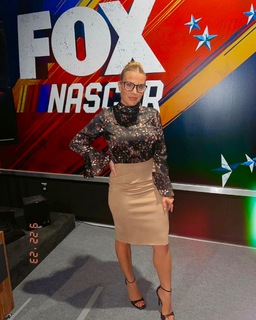 Kaitlyn Vincie feet photo 12