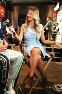 Kaitlyn Vincie feet photo 8