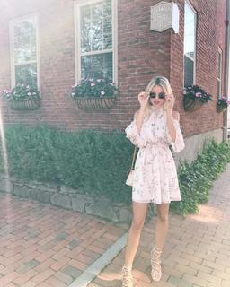 Kaitlynn Carter feet photo 2