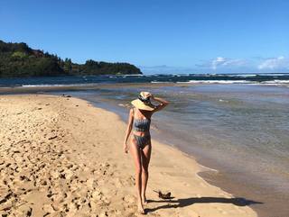 Kaitlynn Carter feet photo 5