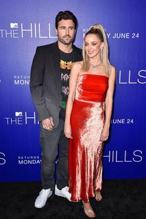 Kaitlynn Carter feet photo 17