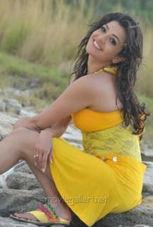Kajal Aggarwal feet photo thumbnail