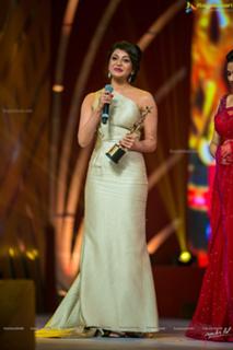 Kajal Aggarwal feet photo thumbnail