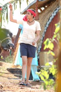 Kajal Aggarwal feet photo thumbnail