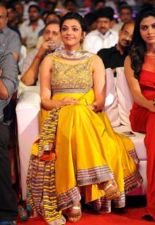 Kajal Aggarwal feet photo thumbnail