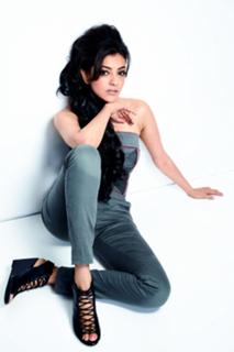 Kajal Aggarwal feet photo thumbnail
